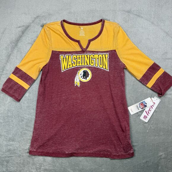 Washington Shirt Women’s Medium Red Gold NFL Sports Logo V-Neck - Picture 2 of 9
